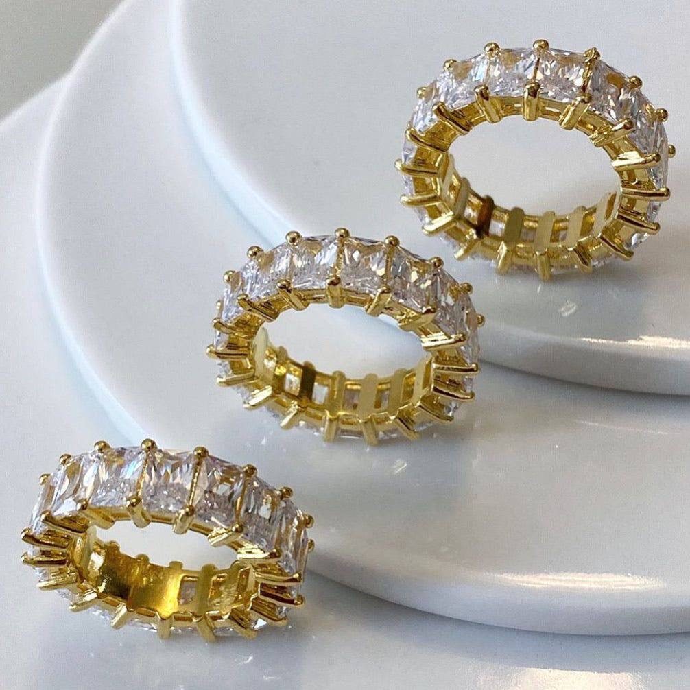 Fashion ring