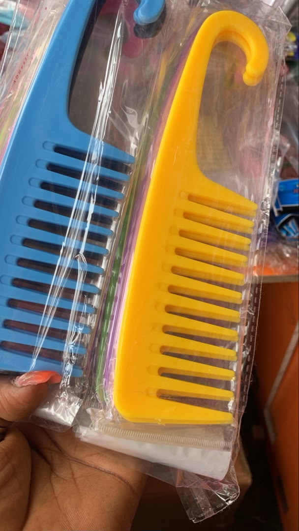 wide-tooth plastic detangling shower combs
