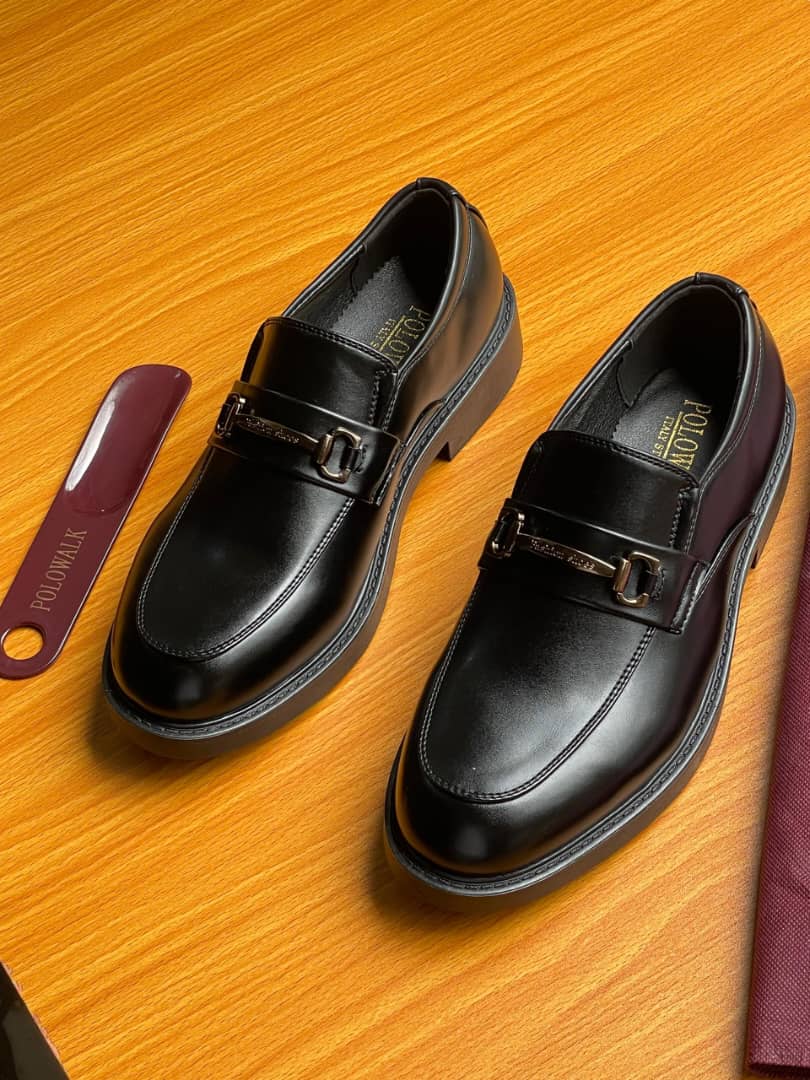 Cooperate footwear