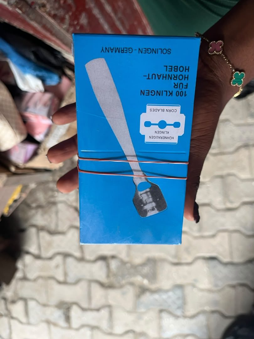 CORN BLADES