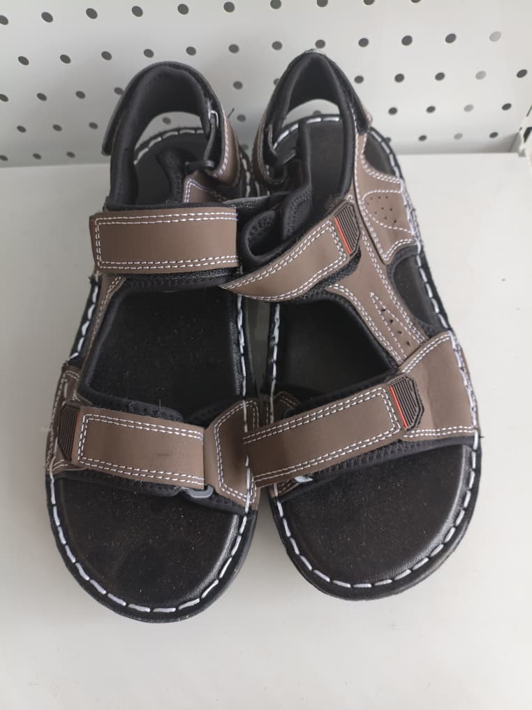 Premium quality unisex fashion footwear
