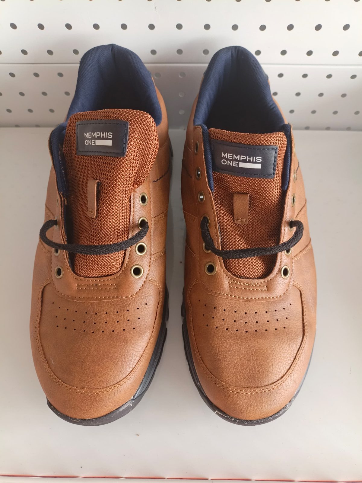 Premium quality unisex fashion footwear