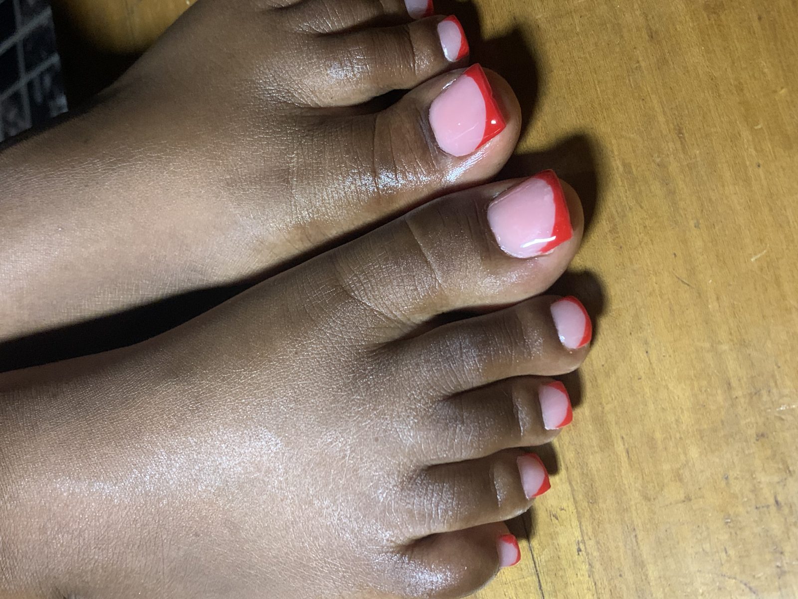 Acrylic on toes