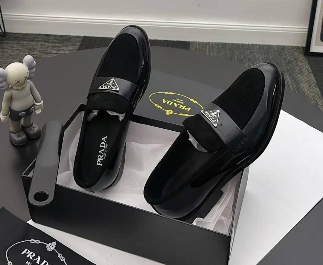 Prada quality designer shoe