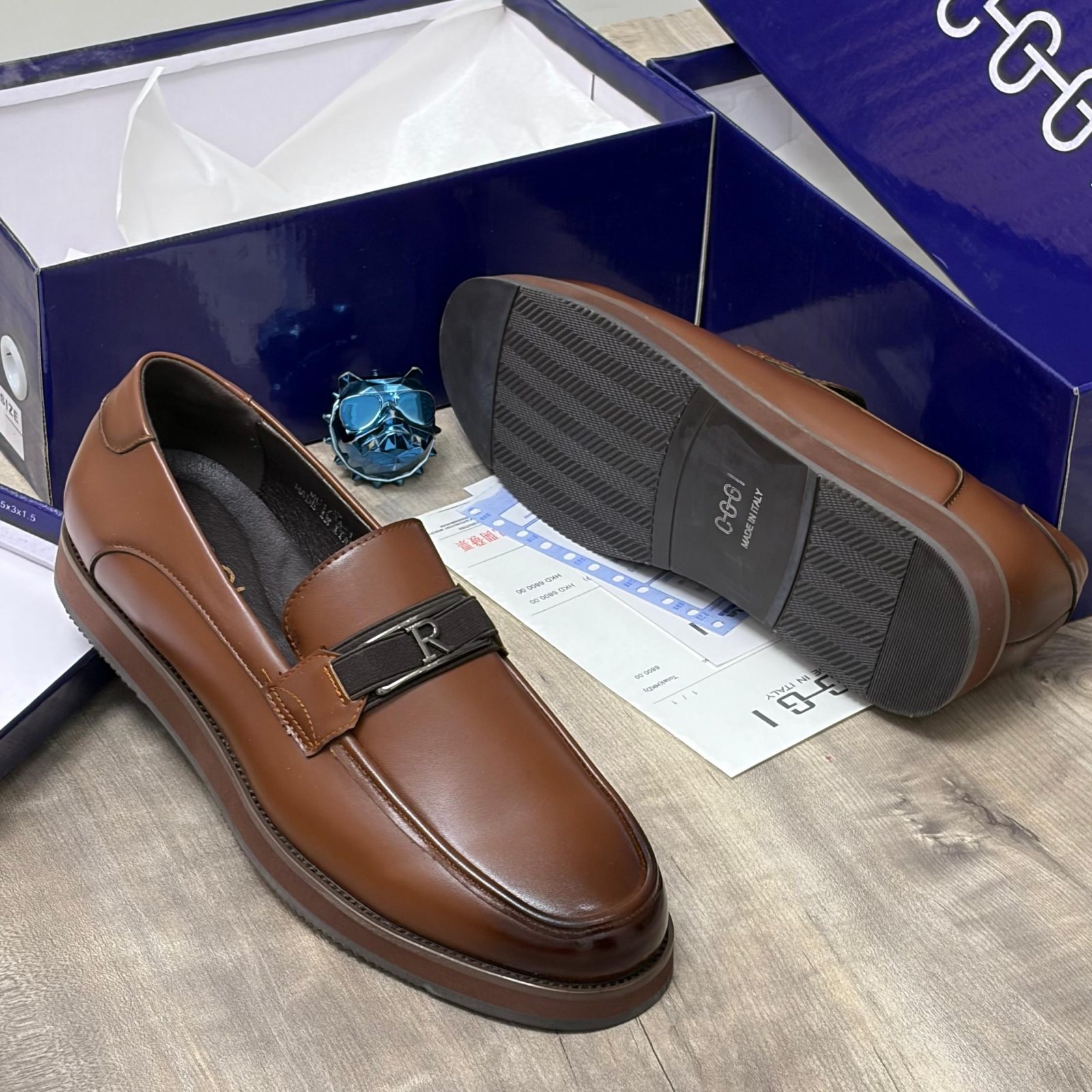 CGGI bold shoe