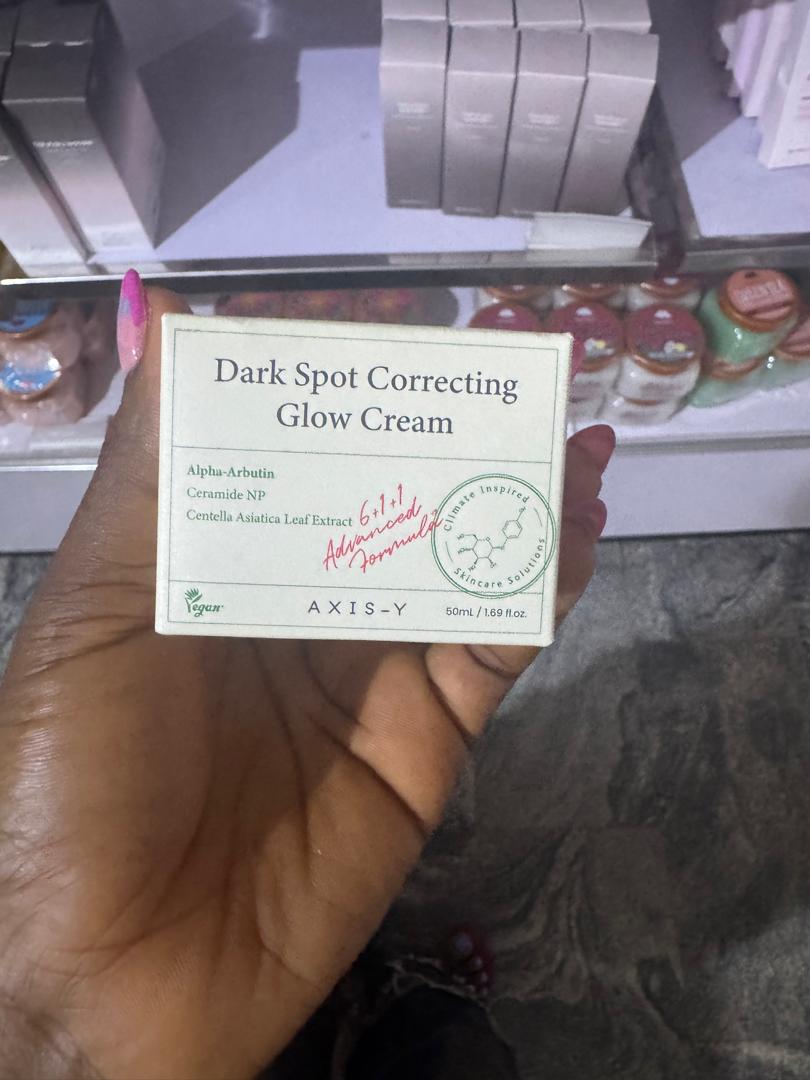 Dark Spot Correcting Glow cream
