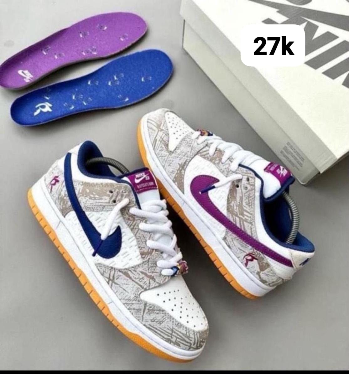 Nike Sneaker