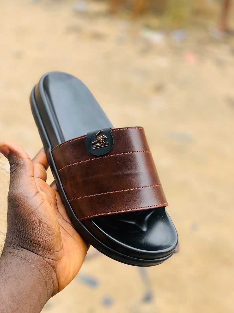 Premium quality  fashion footwear