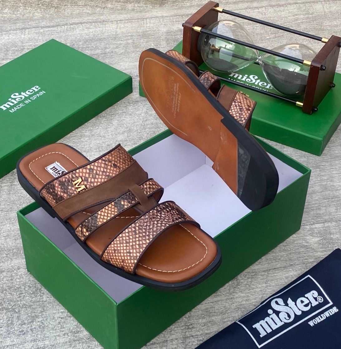 Mister slippers for men 💯✅