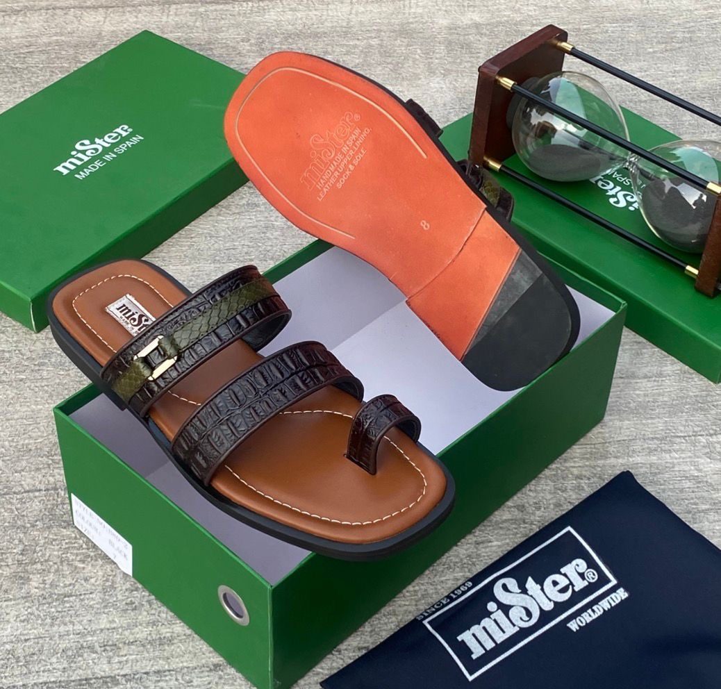 Mister slippers for men 💯✅