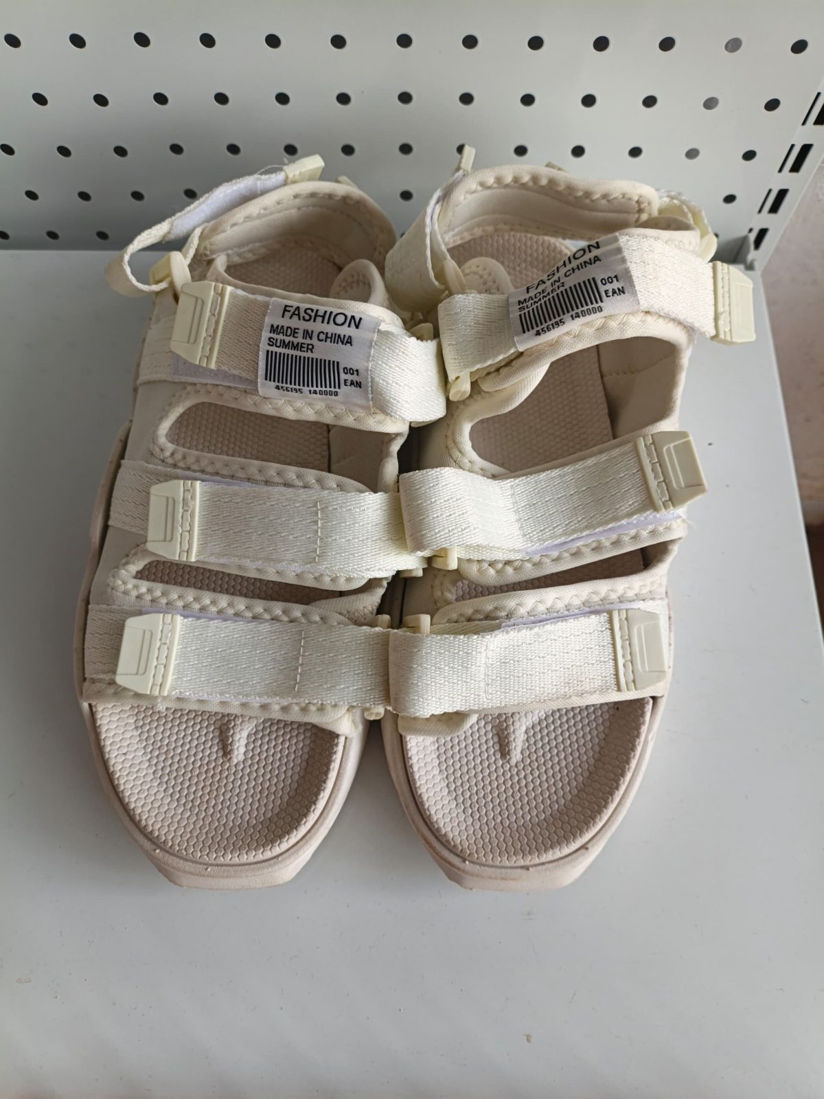 Premium fashion unisex footwear