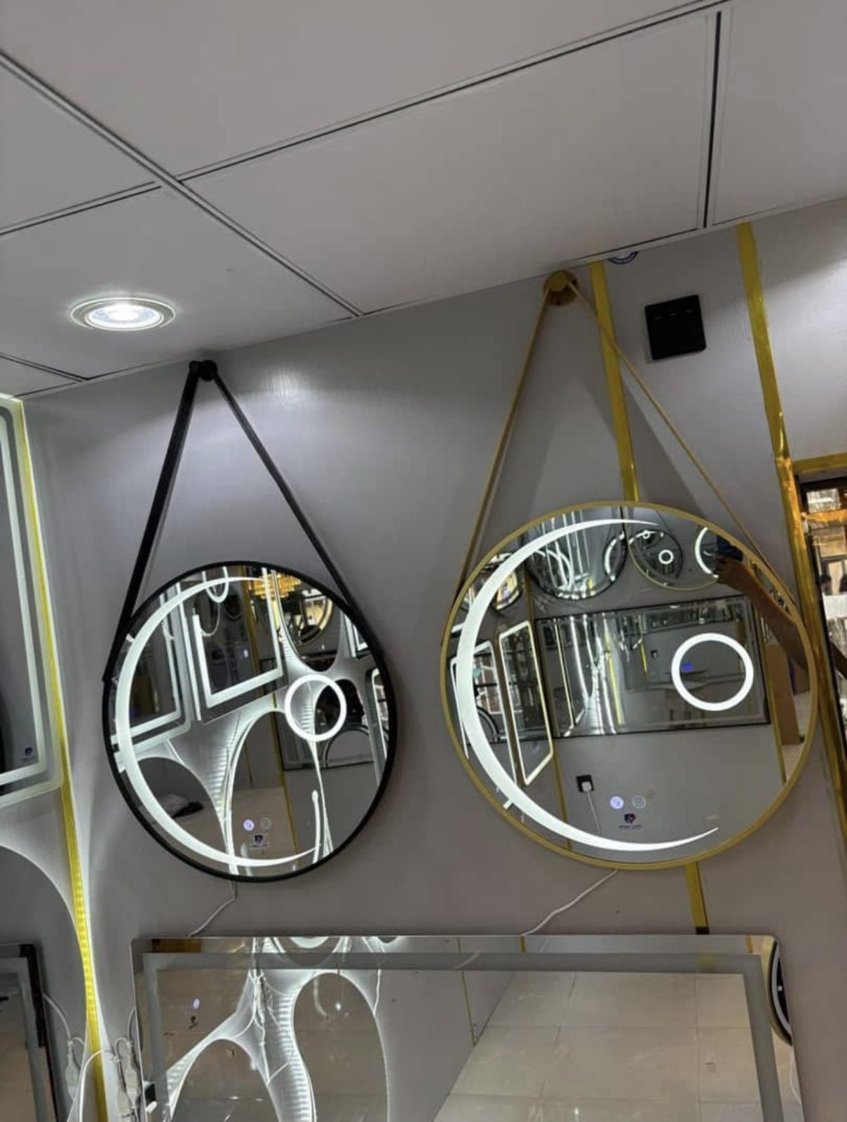 Spain mirror