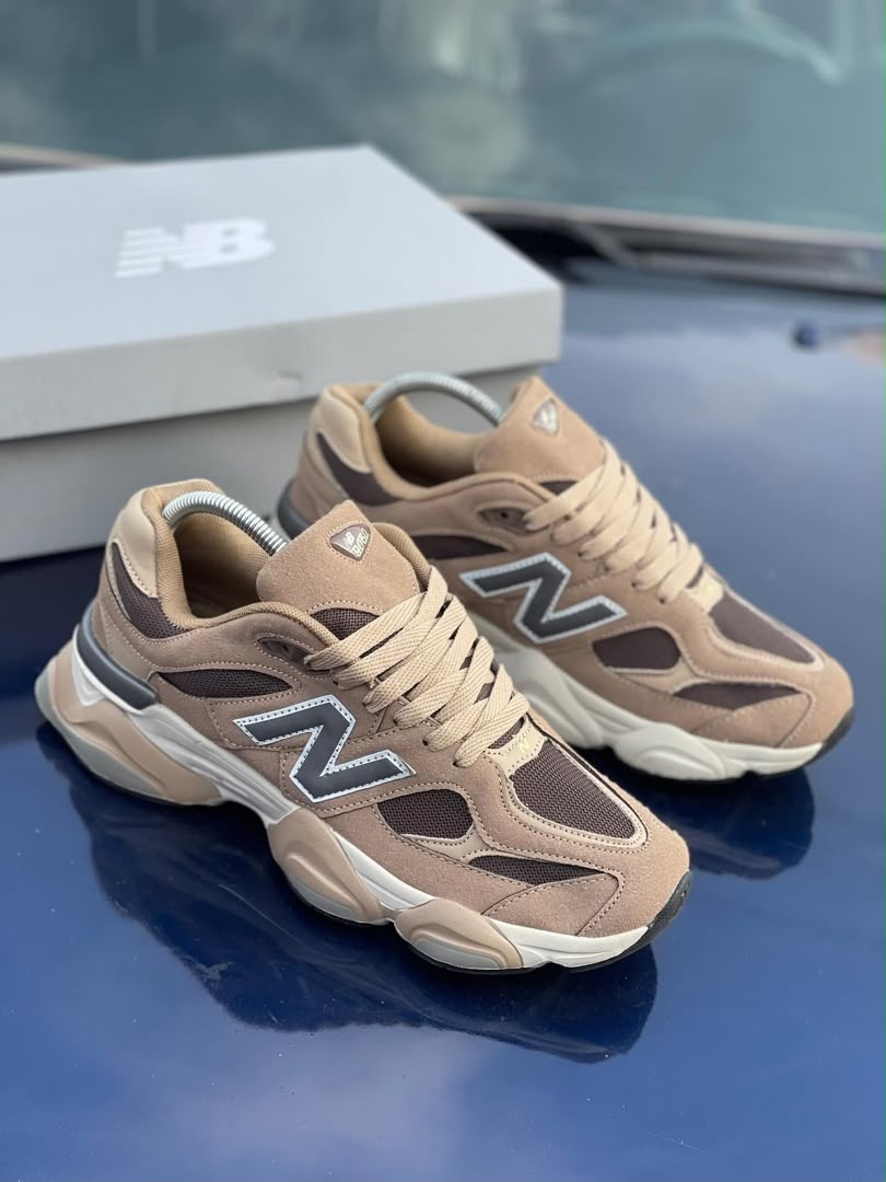 NB (New Balance)