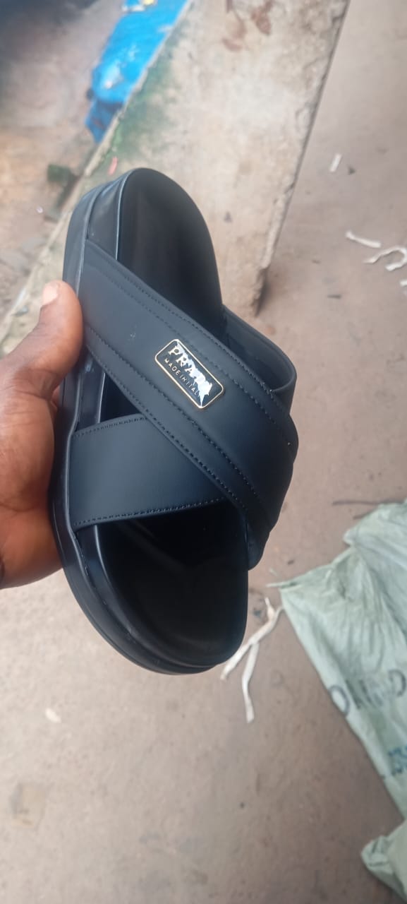 Premium quality fashion footwear