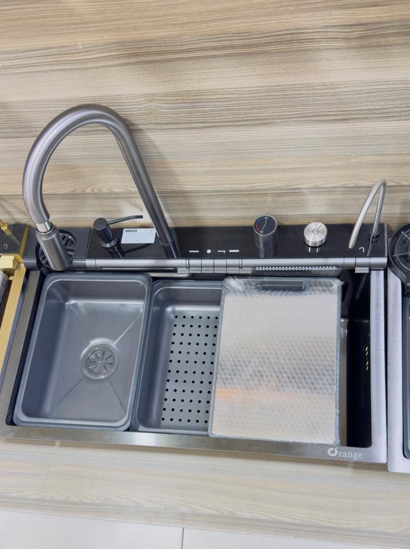Kitchen sink