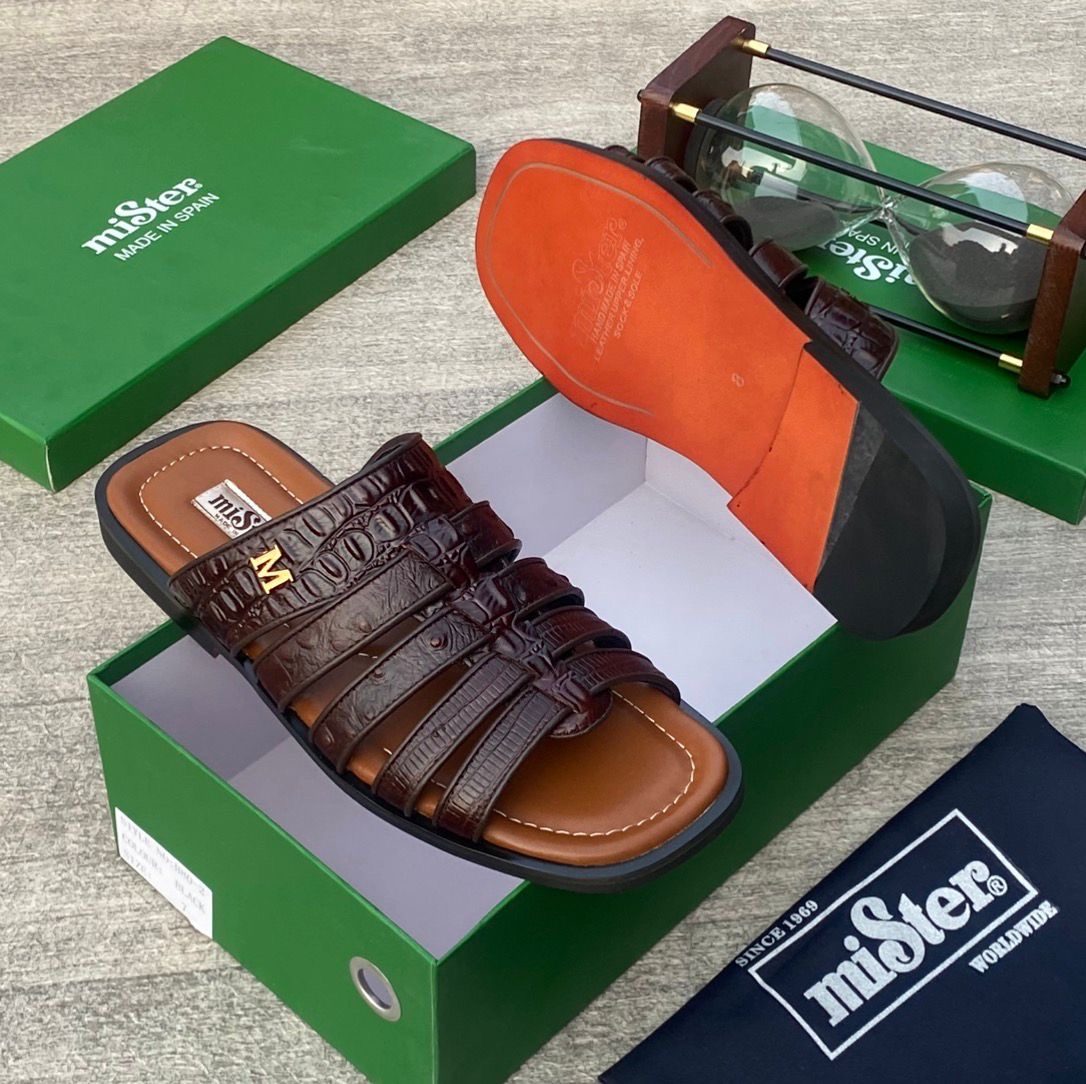 Mister slippers for men 💯✅
