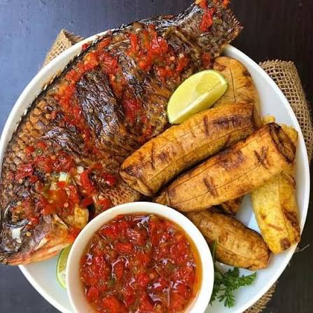 Drilled Medium croaker fish and roasted plantain