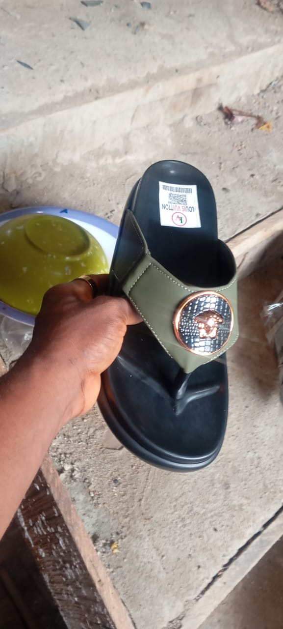 Premium quality  fashion footwear