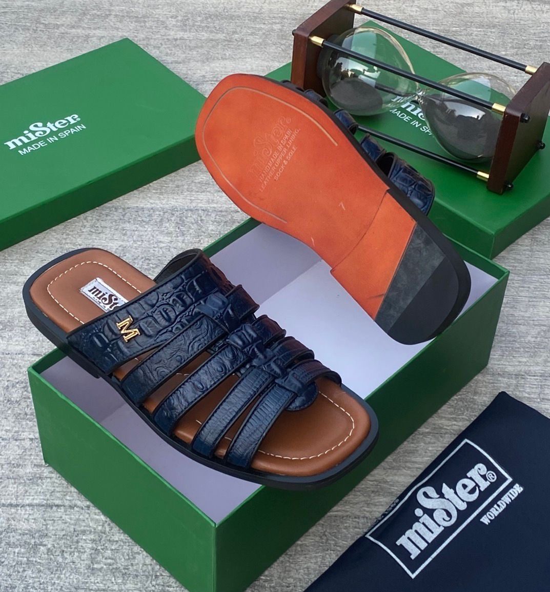 Mister slippers for men 💯✅